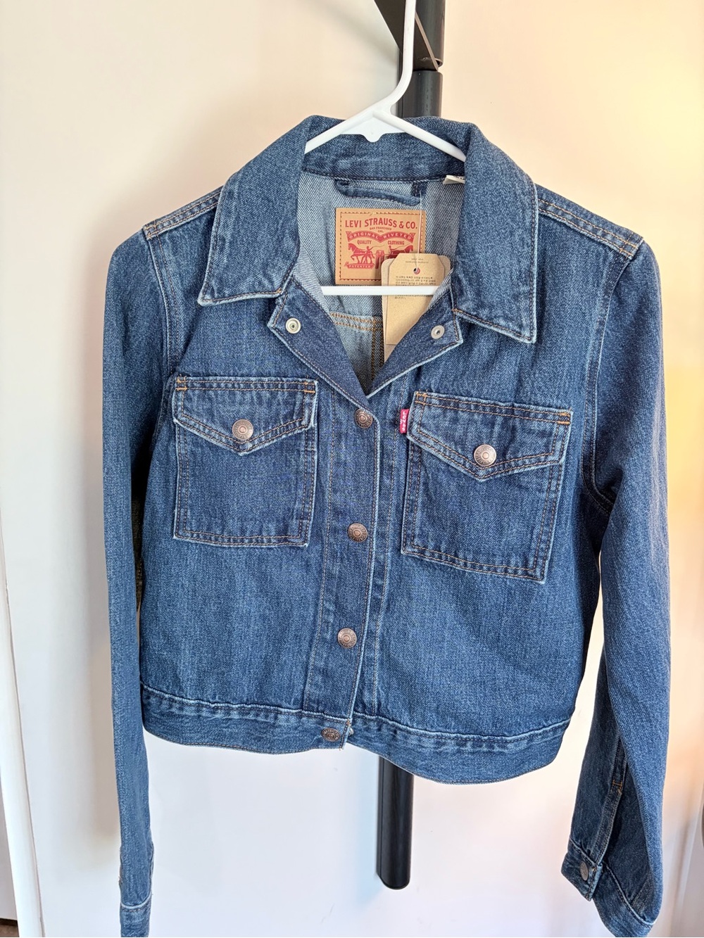 Levi's Women's Dark Blue Denim Trucker Jacket - Picture 2 of 6